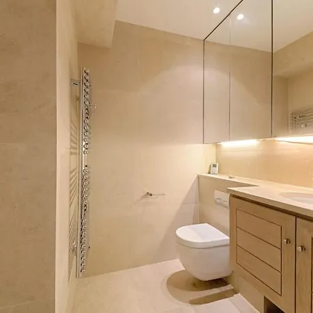 Private With Private Pool In Saint Tropez *