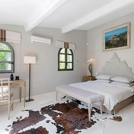 Private With Private Pool In Saint Tropez アパート サント・マキシム