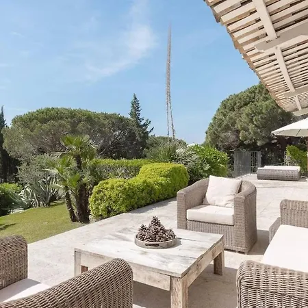 Private With Private Pool In Saint Tropez アパート サント・マキシム