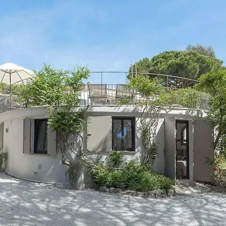 Private With Private Pool In Saint Tropez